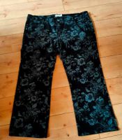 Jeans mit Blumenmuster, schwarz, graublau, Rosen, 54/45 München - Laim Vorschau