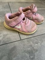 Nike Schuhe, Sportschuhe für Mädchen/Baby in gr. 21 Berlin - Reinickendorf Vorschau
