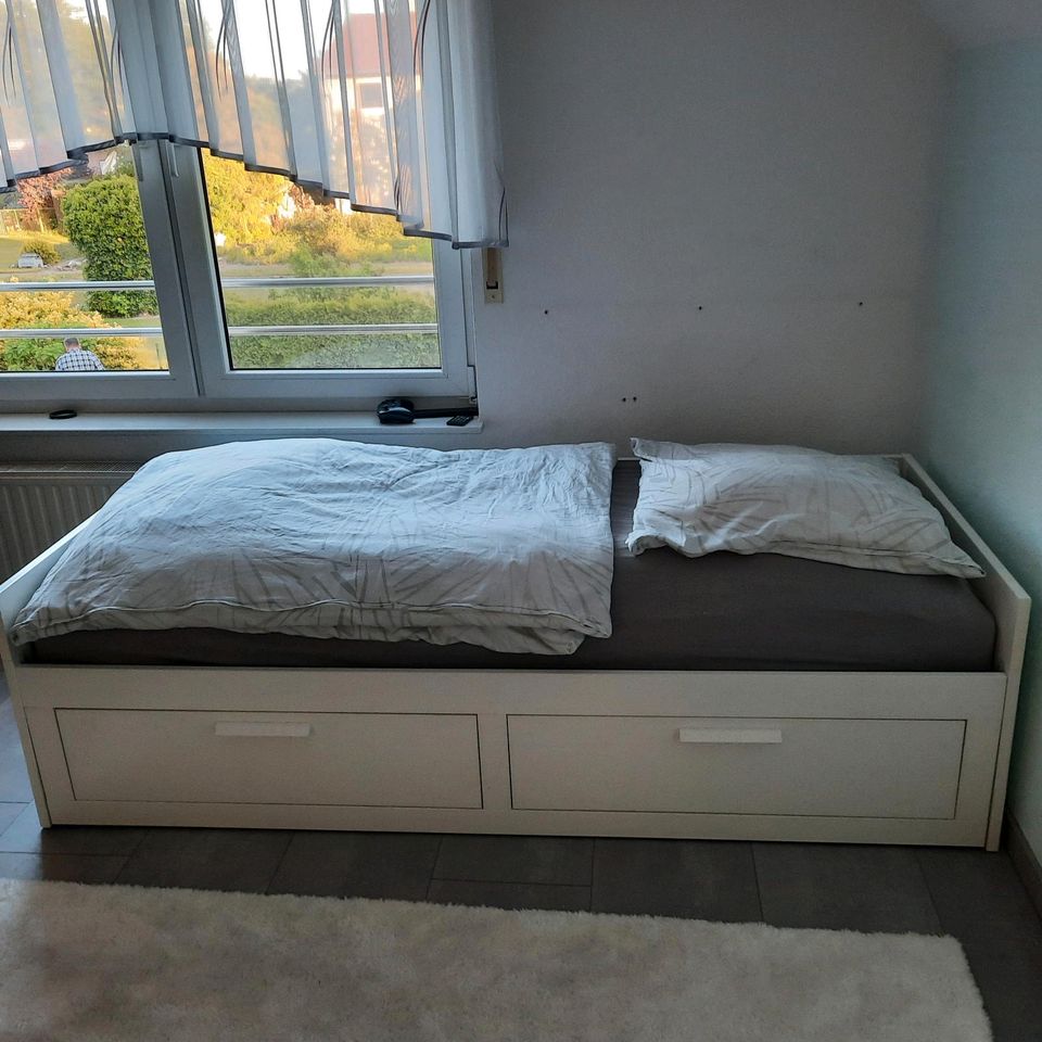 Ikea Bett ausziehbar auf 1,40 m zu verkaufen! in Braunschweig