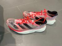 Adidas Adizero Adios Pro 3, Gr. 46, quasi neu Friedrichshain-Kreuzberg - Friedrichshain Vorschau