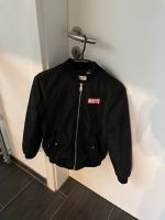 H&M Marvel Jacke Gr 134/140 Bayern - Grafenwöhr Vorschau