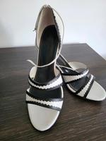 Damen Sandaletten High Heels 40 neu Leder Lübeck - St. Jürgen Vorschau