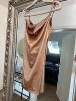 Wunderschönes Satin Kleid dehnbar Stretch Bayern - Erlangen Vorschau