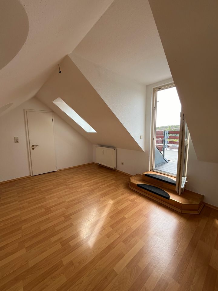 Individuelle 2,5-Raum-Maisonettewohnung mit großer Dachterrasse in Reichenbach (Vogtland)