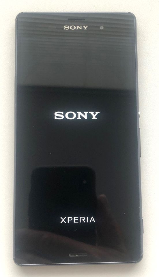 Sony Xperia Z3 D6603 schwarz Android Smartphone mit Zubehörpaket in Ostrhauderfehn