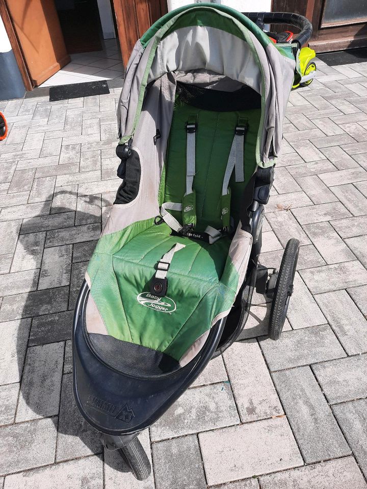 Kinderwagen Baby Jogger Summit x3 in Durach