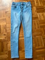 Jeans neuwertig mit toller Waschung Nordrhein-Westfalen - Bergisch Gladbach Vorschau