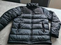 tolle Neuwertige schwarze Winterjacke von *Champion* in der Gr. M Berlin - Hellersdorf Vorschau