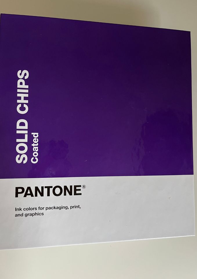 Pantone Chips Ringbücher | Coated & Uncoated I 2.161 Farben in Fahrenbach