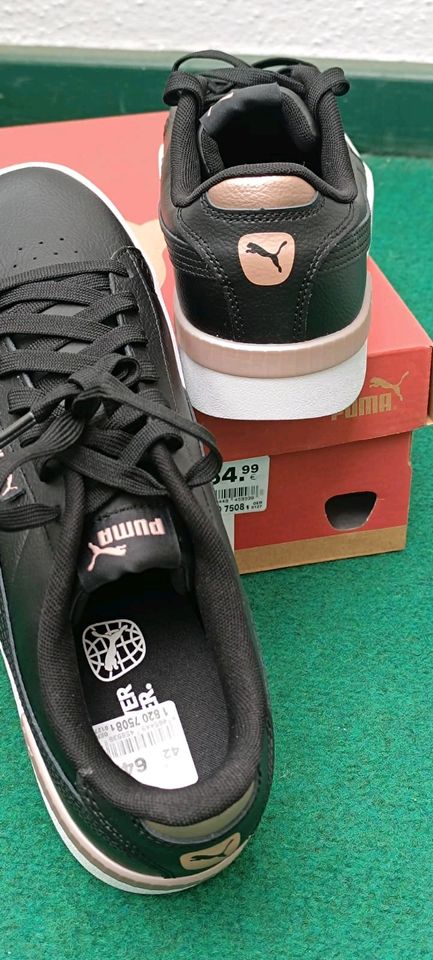 Puma Damen Sneaker in Größe 42 Neu!!!!!!!! in Donaueschingen