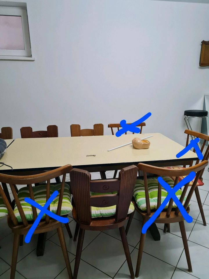 Tisch und Stühle in Kaiserslautern