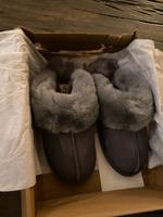 Ugg Hauuschuhe grau 37 Köln - Widdersdorf Vorschau