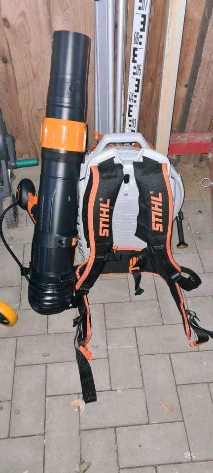 Stihl BR 800 Laubbläser mieten in Hansestadt Seehausen