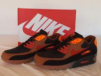 Nike Air Max 90 Halloween Edition 46 US 12 glow in Dark Thüringen - Schmoelln Vorschau