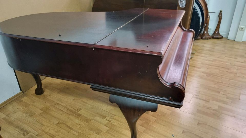 Steinway & Sons Flügel, Modell O-180, *Mahagoniholz/Chippendale* in Altendorf