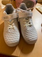 Sneaker Neu mit Roller und Leuten/Usb Anschluss inklusive Versand Schleswig-Holstein - Büdelsdorf Vorschau