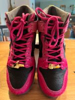 Nike SB Dunk High x Run The Jewels Gr. 41 UK 7 Pink Schwarz Nordrhein-Westfalen - Oerlinghausen Vorschau