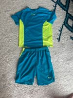 Nike Tennis T-shirt und Shorts,, Xl, 158-170 Baden-Württemberg - Mannheim Vorschau