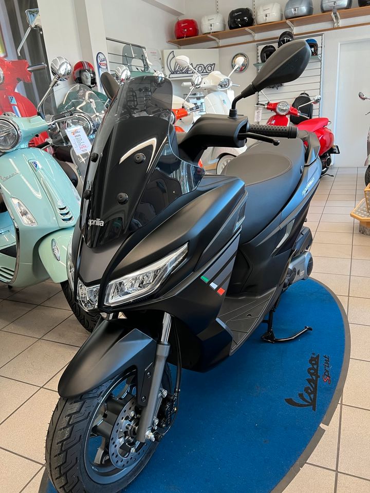 NEU! Aprilia SRX 50  Roller Enigma Black schwarz matt in Freiburg im Breisgau