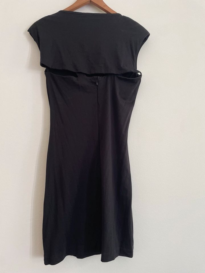 COS Kleid Minikleid schwarz 55% Seide 45% Baumwolle Gr. M in Berlin