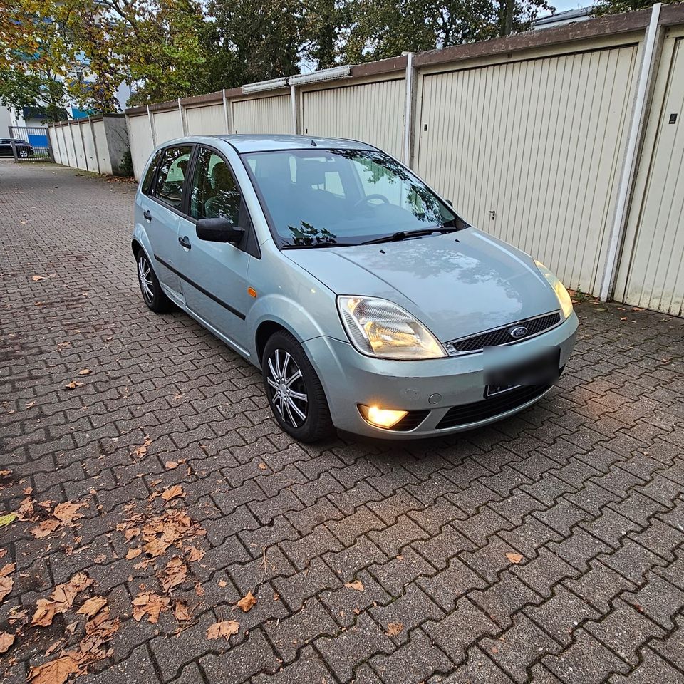                     Ford Fiesta 1.4 ( TUV bis 09/2026)