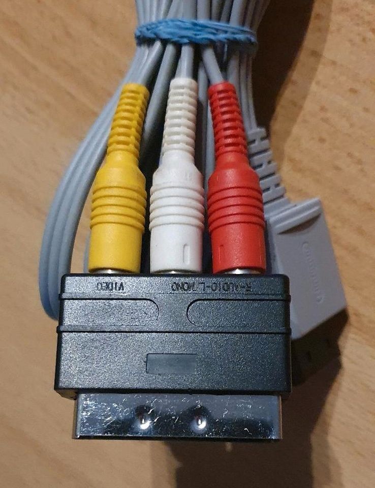 Original Nintendo Audio / Videokabel für Wii in Haselünne