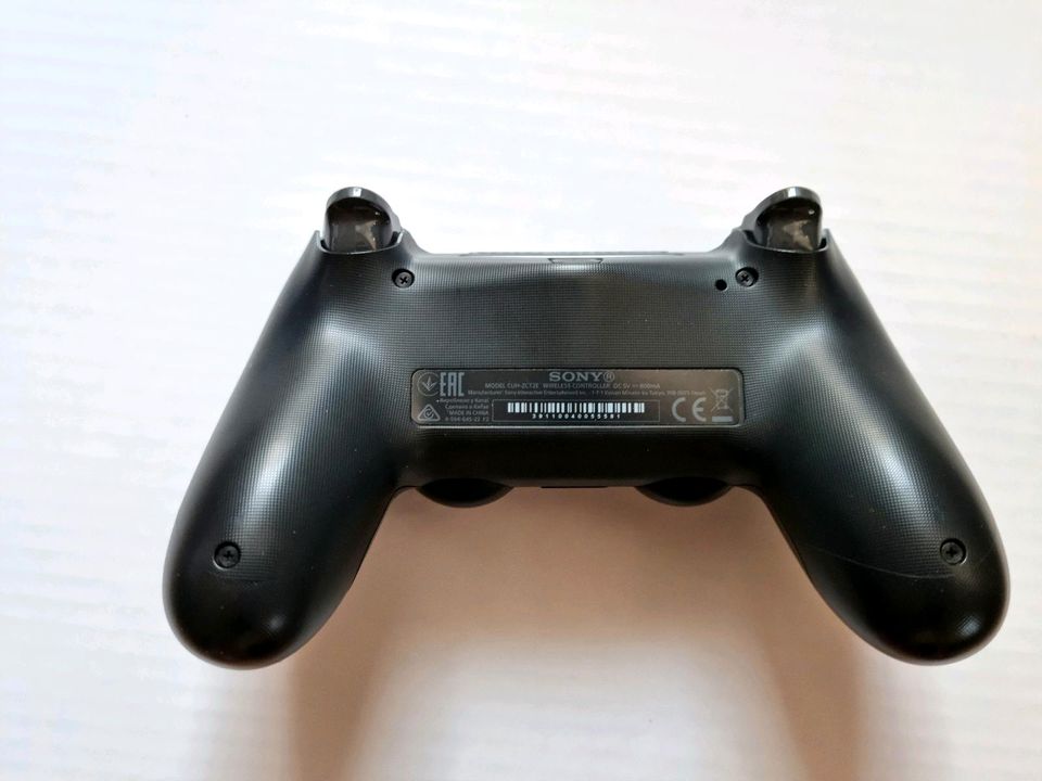 Sony PS4 original Controller in Offenbach