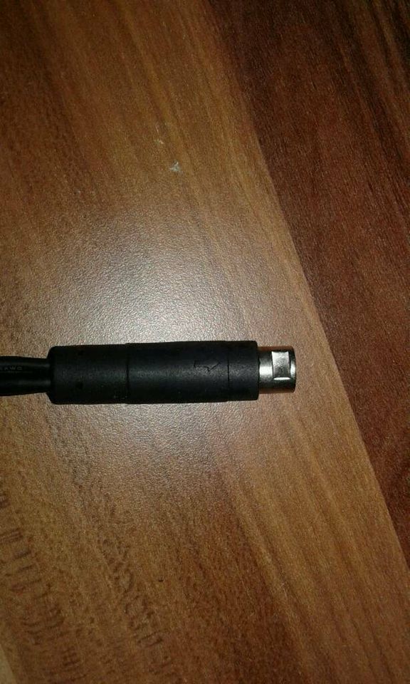 Mini DIN Stecker auf Chinch und S-Video in Illingen