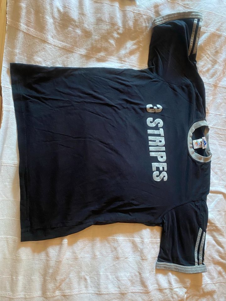 Old School T-Shirt von Adidas Größe L in Worms