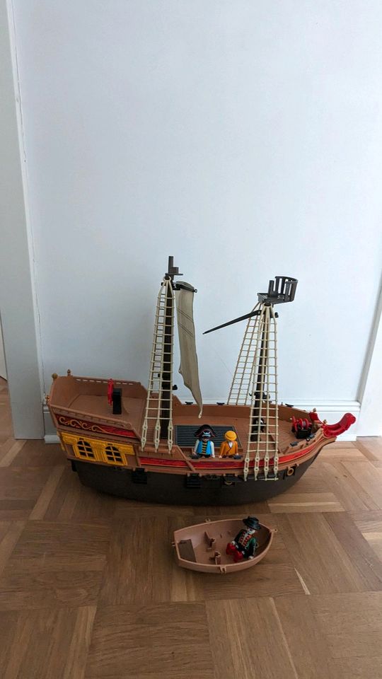 Playmobil Piratenschiff mit Beiboot in Dortmund