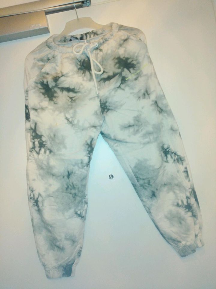 Bershka batik Jogger in Bayern - Erlangen | eBay Kleinanzeigen ist jetzt  Kleinanzeigen