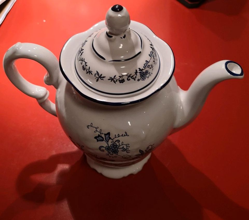 Royal Collection Handgemacht Tee-/Kaffeekanne in Nürnberg (Mittelfr)