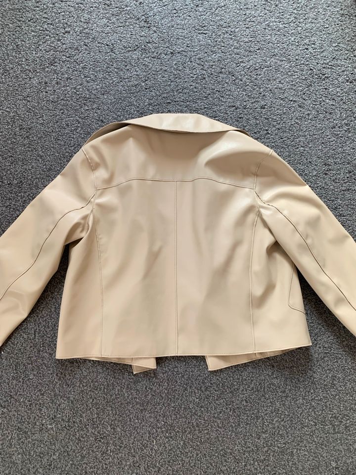 Beige Lederjacke von Taifun L in Dresden