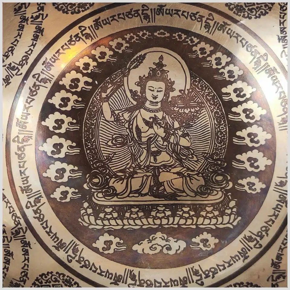 Sakralchakra Klangschale Manjushri Aum 714g 15,6cm in Hamburg