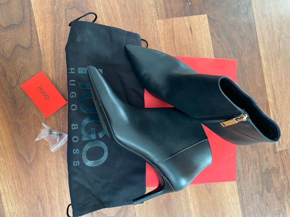 Hugo Boss Stiefelette , zeitlos , edel , schwarz in Mettenheim Rheinhessen