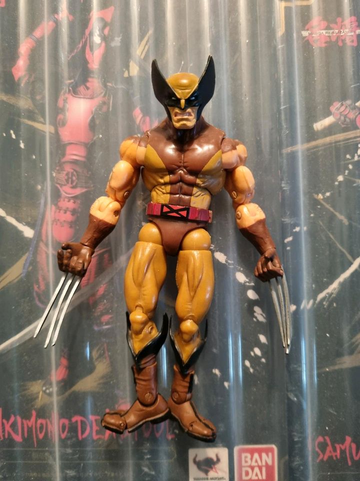 Marvel Legends Toybiz Wolverine in Schönebeck (Elbe)
