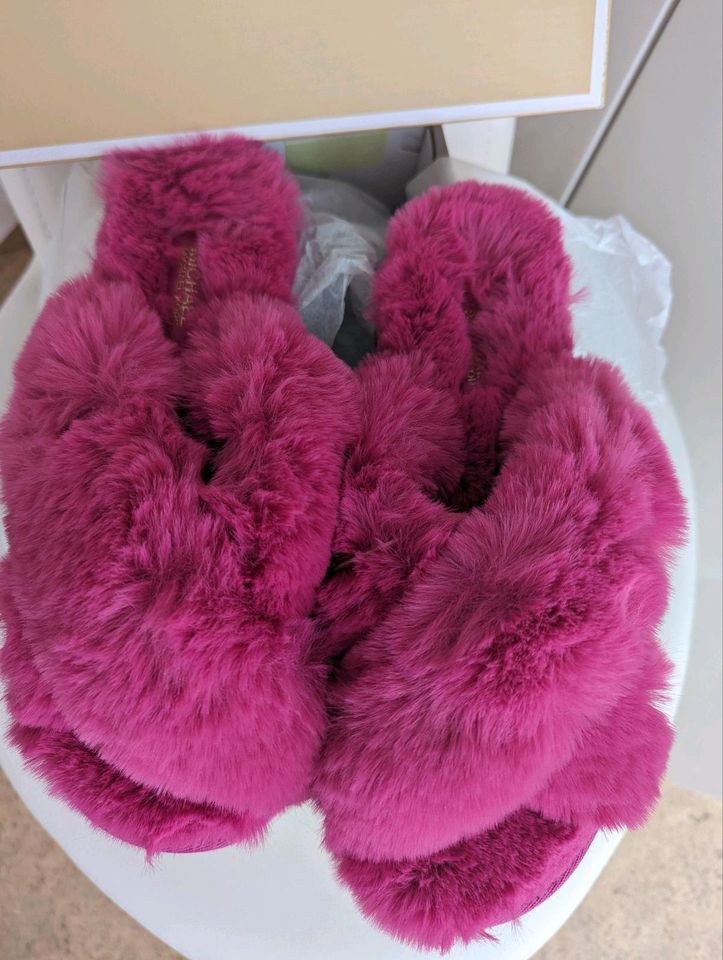 Michael KORS Hausschuhe EcoFell 39-40 fuchsia pink NEU NP 100€ in Bobenheim-Roxheim