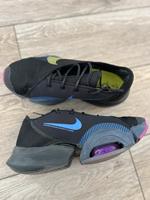 Nike schwarz Air in 40 in Babenhausen/ Darmstadt Hessen - Babenhausen Vorschau
