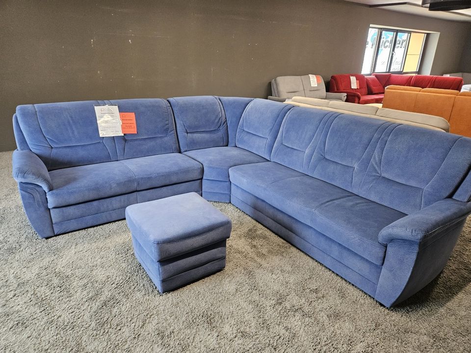 NEU Couch Wohnlandschaft Ecksofa 2.Wahl mit Hocker Aqua Clean 83% in Bocholt