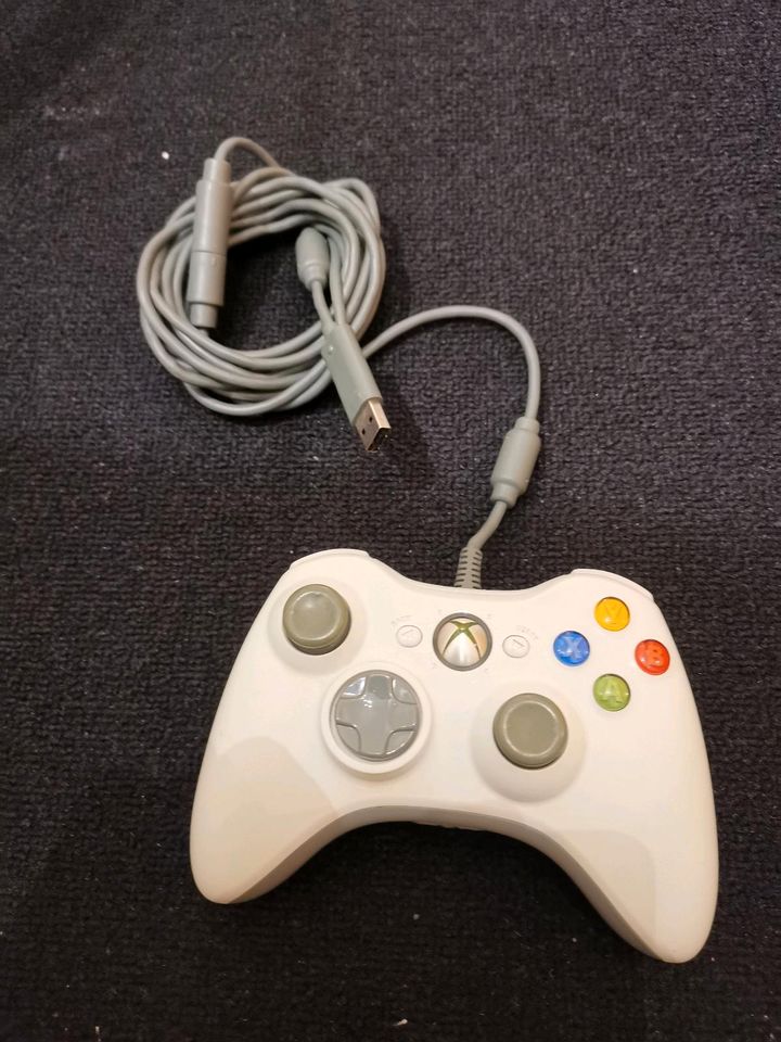 Xbox360+HDD+viele Spiele+2 Funk Controller +1 Kabel Controller in Mülheim (Ruhr)