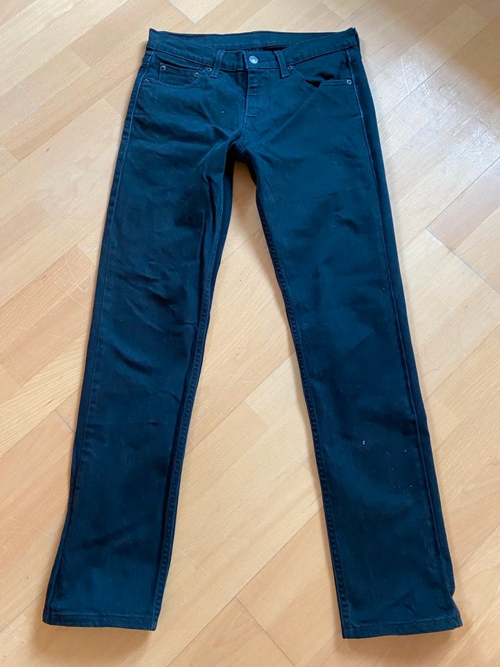 levis  30/32 schwarz herren in Mainz