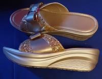 Pantoletten Sandalen Keil/Wedge gold/glitzer Gr. 39 neu Baden-Württemberg - Möckmühl Vorschau