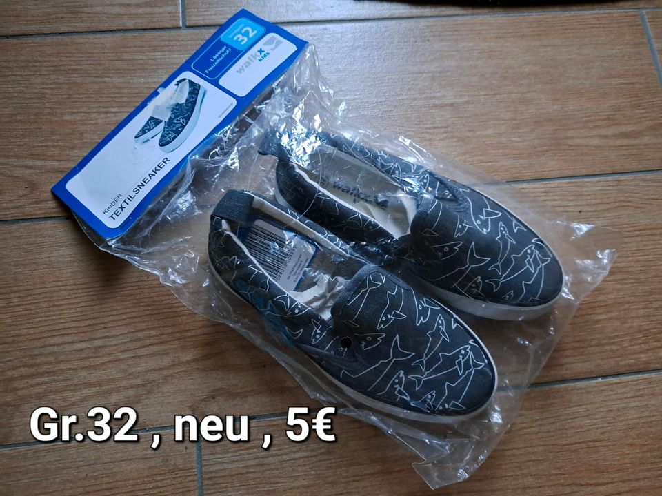 Gr.32,33,34,35,36,Hallenschuhe,Clogs,Sneaker, Aquaschuhe,Sport in Wenzendorf