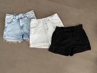 Kleiderpaket Shorts Gr.40 M H&M Nordrhein-Westfalen - Bad Oeynhausen Vorschau
