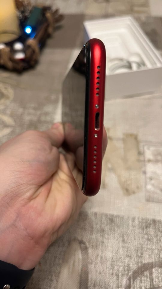 IPhone XR in rot in Calw