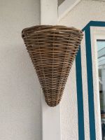 Wand-Pflanzkorb Rattan H42cm leicht grau gekalkt/beige Hessen - Korbach Vorschau