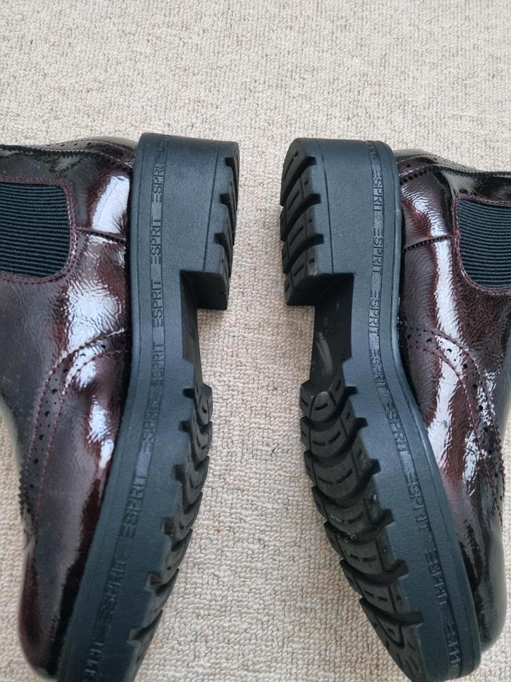 1x getragene Stiefel Esprit Gr. 39 weinrot schwarz Damen in Bad Saarow