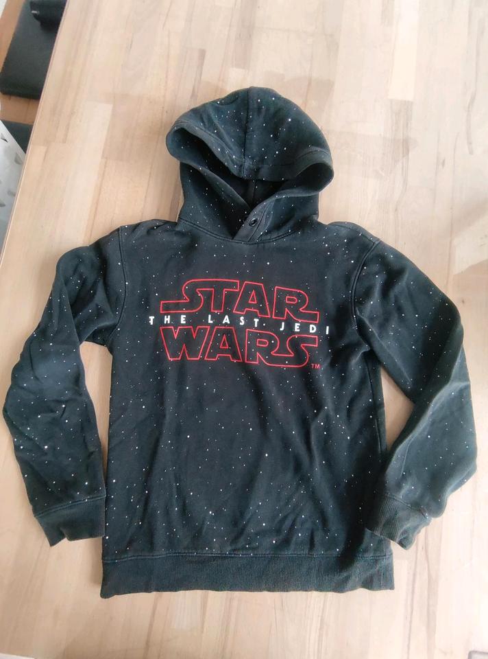 Hoodie Puma Nike Converse Adidas Levis Star Wars Gr. 152 in Bad Friedrichshall