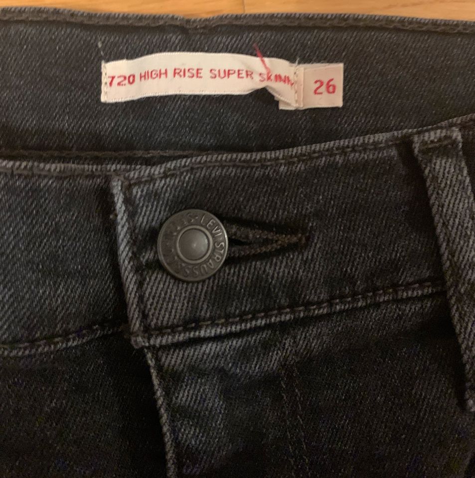 Levi's® - Jeans Skinny Fit - black - neu in München