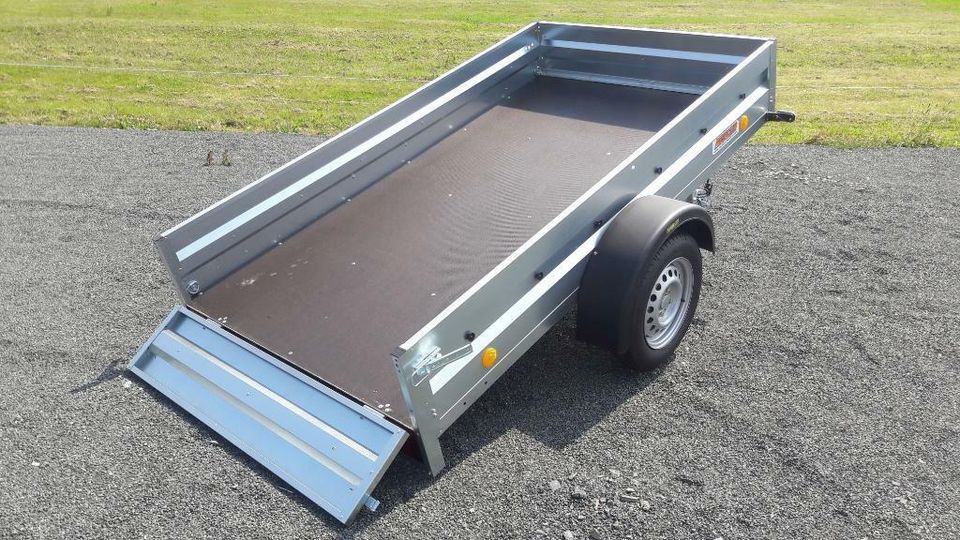 Kippbarer neuer 750 kg Anhänger, PKW-Anhänger, Trailer, offen in Ilsede